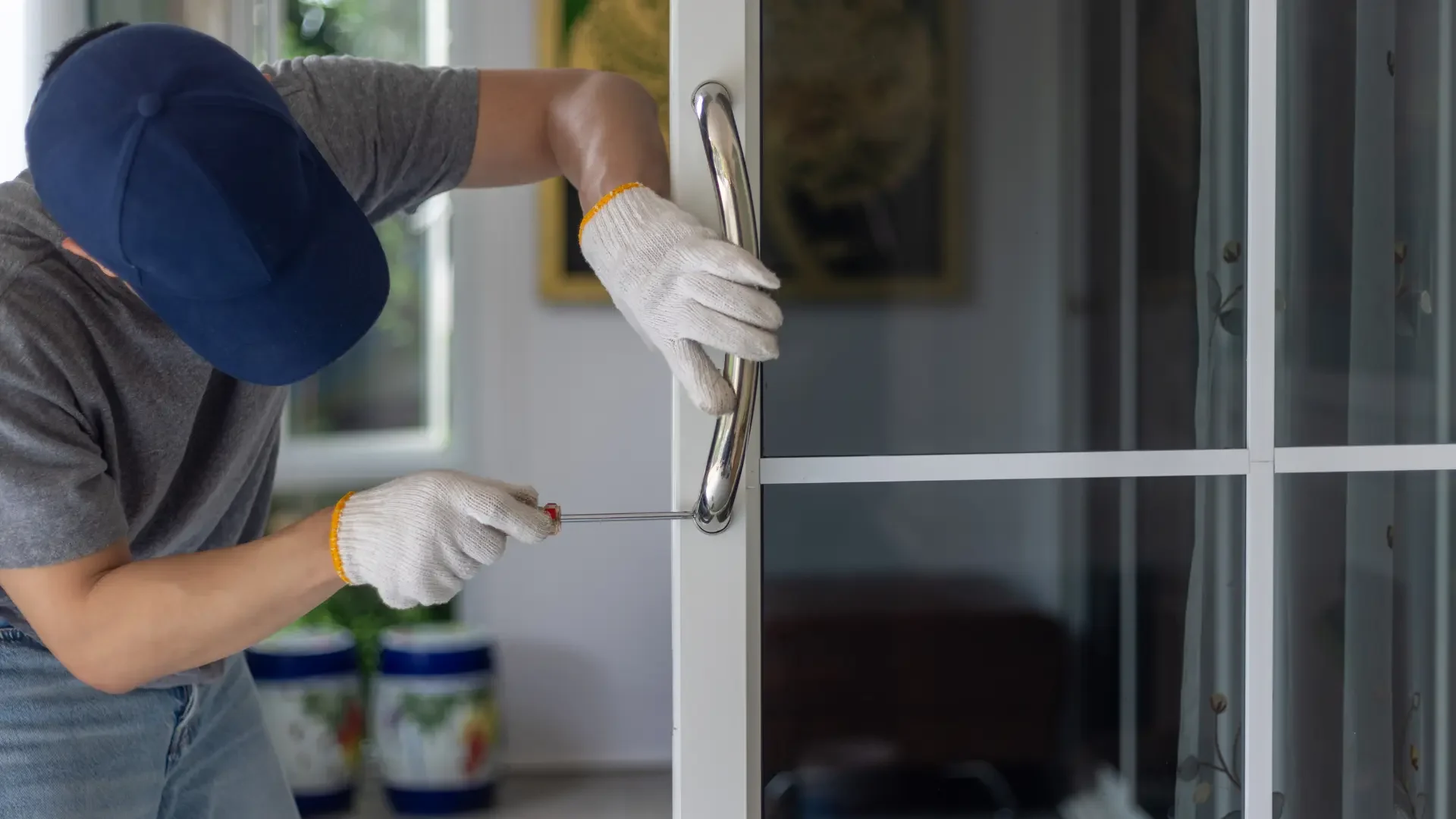 Aluminium Door Fixing